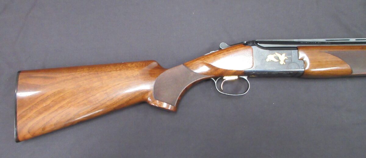 Alternative view of Browning B525 Black Gold 12G Over and Under Shotgun.