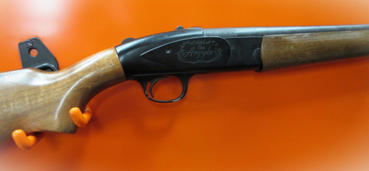 THE ARGYLE SINGLE SHOT 12 GAUGE SHOTGUN. - Image 4