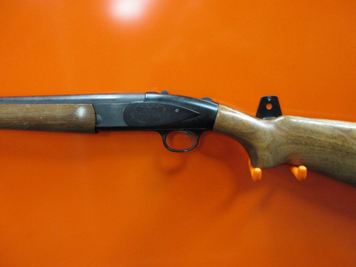 Alternative view of THE ARGYLE SINGLE SHOT 12 GAUGE SHOTGUN.
