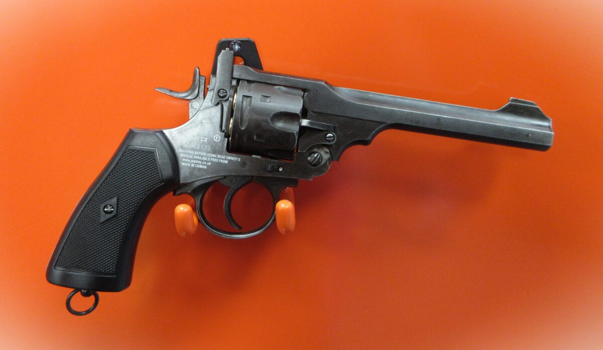 Alternative view of WEBLEY MK6 CO2 .177 AIR PISTOL.